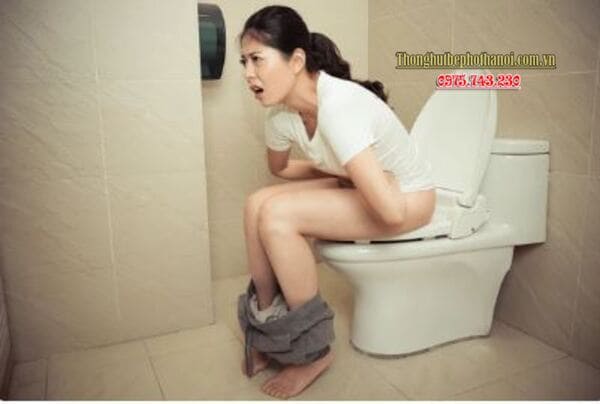 3. Bí quyết nhỏ: Dùng ghế kê chân – “vũ khí bí mật” cho đường ruột khỏe mạnh