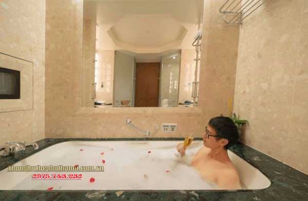 Mẹo tận hưởng bồn tắm hiệu quả, thư giãn tuyệt đối