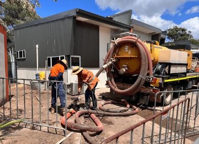 Nên chọn phương pháp hút bể phốt nào cho từng đối tượng?